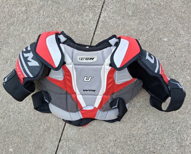 Women's XS Senior CCM U+W09 Shoulder Pads (Used)