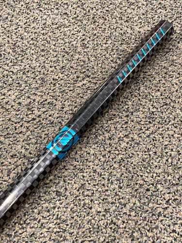 Used Maverik Hyperlite Goalie Shaft | GREAT CONDITION