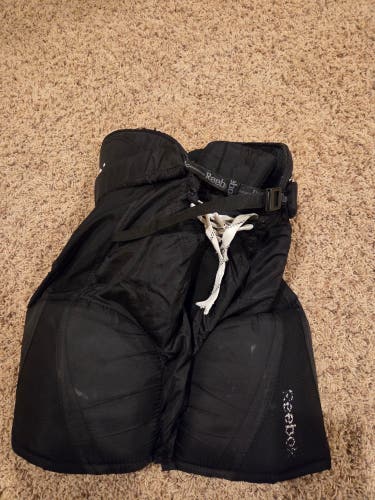 Men's Junior Large Reebok 5k Hockey Pants (Used)