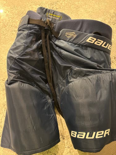 Men's Senior XXL Bauer Supreme Matrix Hockey Pants (New)