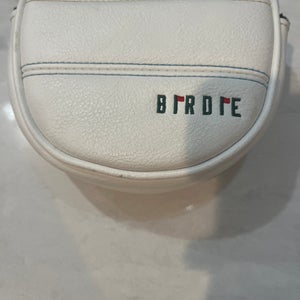 (New) CENTER SHAFTED BIRDIE PUTTER HEADCOVER