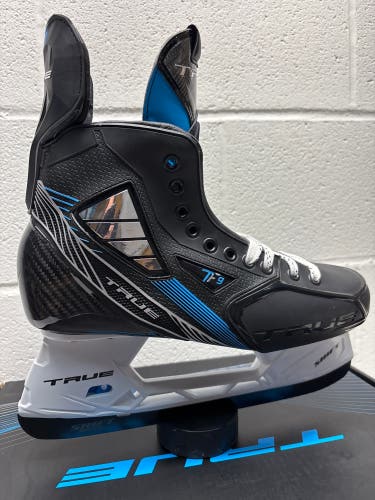 2021 True TF9 Hockey Skates Wide Width 10 (New)