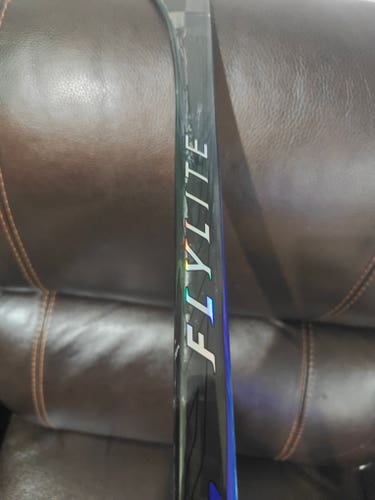Senior Bauer Vapor Flylite Left Hand Hockey Stick P28 77 Flex (New)