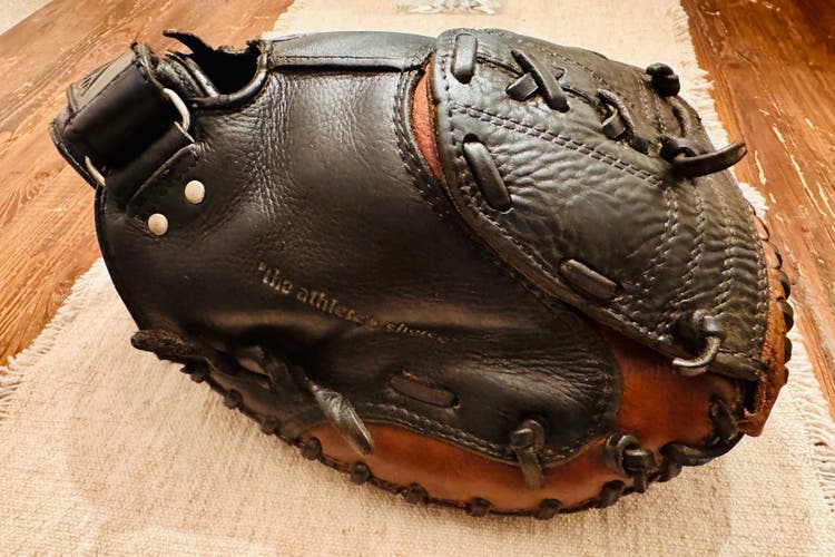 MacGregor BBCMPROX Catcher’s Mitt RH throw 32" (Used)