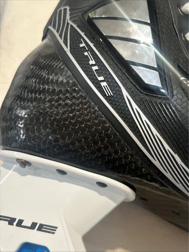 True NHL Custom Hockey Skates Pro Stock 8 (New)