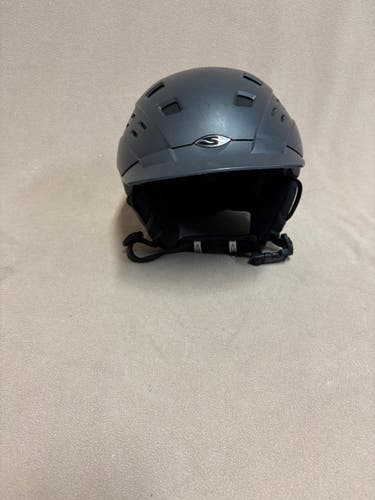 Unisex Large Salomon Helmet (Used)