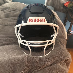 Adult Medium Riddell Axiom Helmet (New)