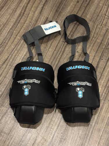 Vaughn Velocity VE8 Pro Hockey Goalie Knee Pads, Size Senior