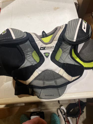 Junior Medium Bauer Elbow Pads (Used)