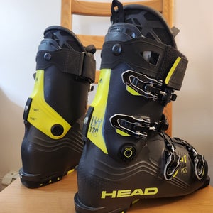 Mondo 28 & 28.5 Men's HEAD All Mountain Nexo 120 LYT Ski Boots Stiff Flex (Used)