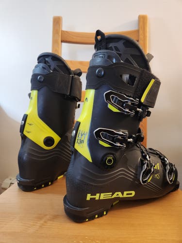 Mondo 28 & 28.5 Men's HEAD All Mountain Nexo 120 LYT Ski Boots Stiff Flex (Used)