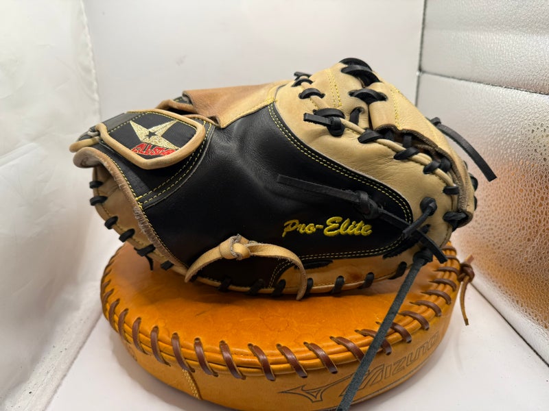 All Star RH Catcher's CM3000BT Baseball Glove 35" (Used)