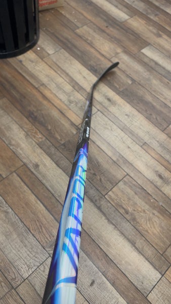 Senior Bauer Vapor Flylite Left Hand Hockey Stick P28 65 Flex (New)