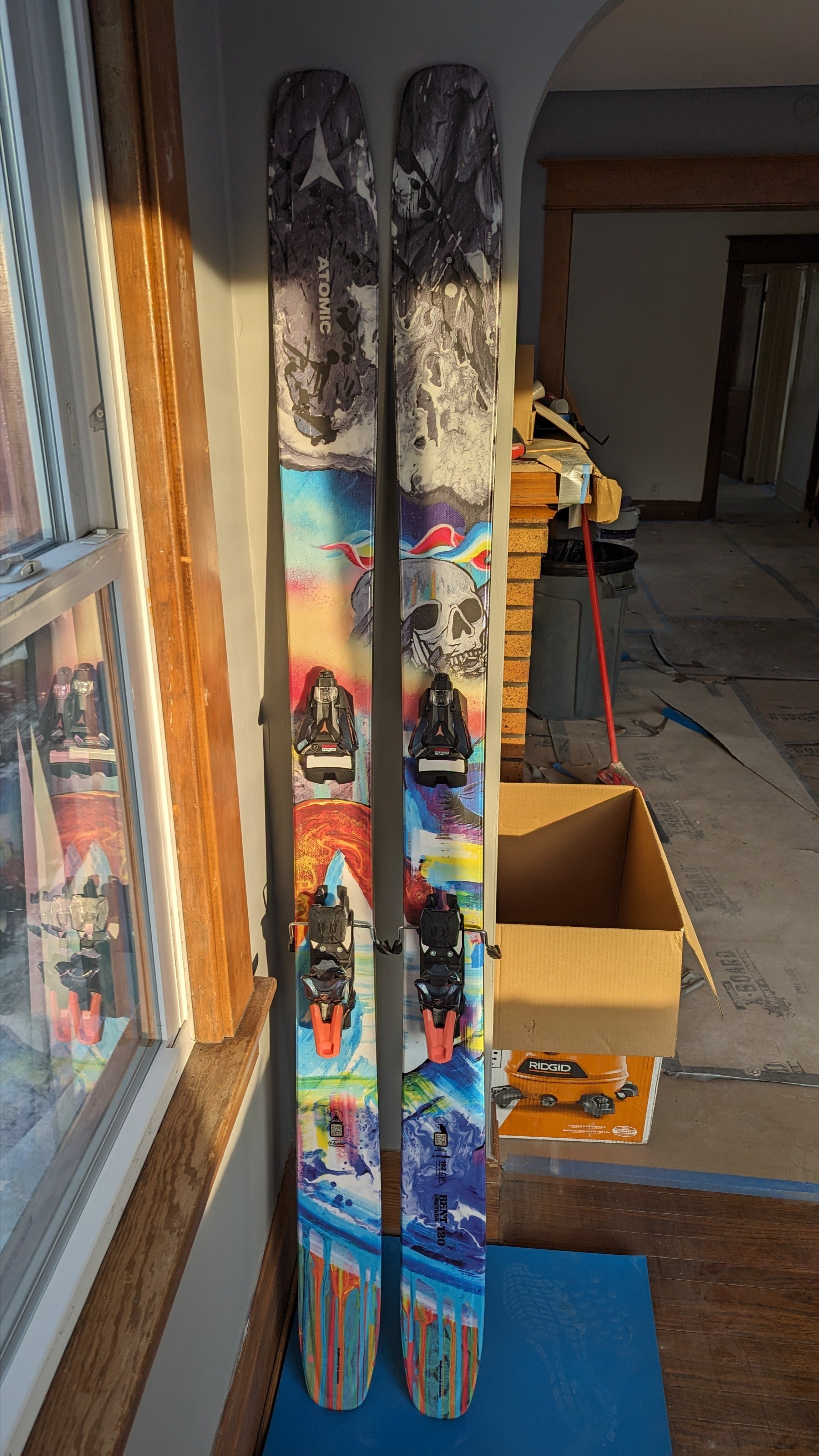 2025 Atomic Bent Chetler 120 Skis in 192cm with Strive 14 bindings