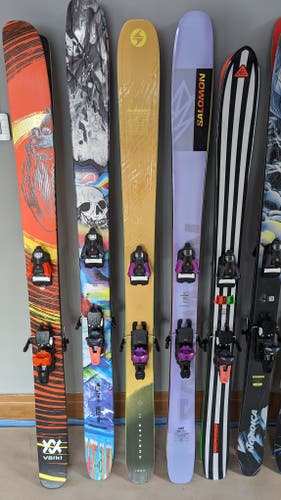 Brand new 186 cm Blizzard Rustler 11 Skis with Salomon Strive 16 bindings
