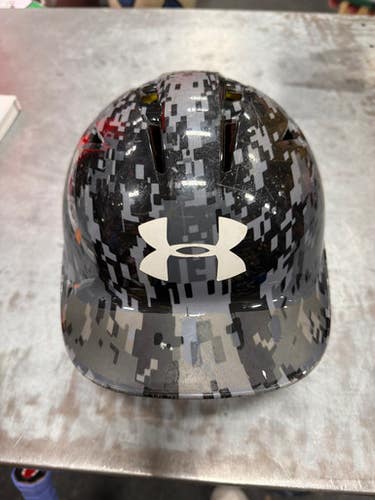 Used Under Armour CAMO Batting Helmet No Mask Grey XS 11337-S000479182