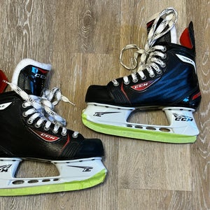 CCM RBZ 60 Hockey Skates Regular Width Size 3 (Used)