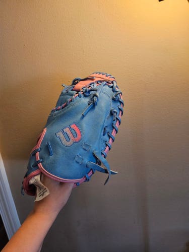 Wilson A2000 Catcher's Glove 33" (New)