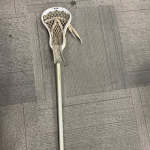 Used STX STX JUNIOR LAX STICK Jr Atk/Mid Complete Stick White 11614-S000230497