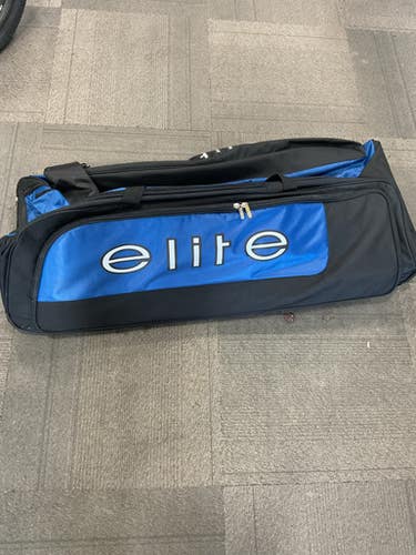 Used Elite WHEELED BAG Sr Hockey Wheeled Navy Blue 11614-S000230463