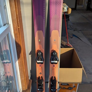 Brand new Volkl Blaze 94 179cm with Strive 14 bindings
