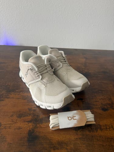 Brown Women's Size M 7.0 (W 8.0) Adult ON Cloud Shoes (New)