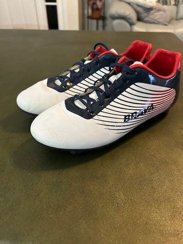 White Men's Size M 10.0 (W 11.0) Molded Cleats Cleats (Used)