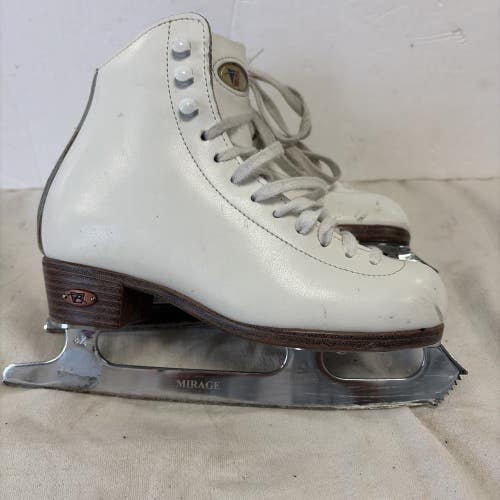 Girls Junior Size 2.5 Riedell White Figure Ice Skates
