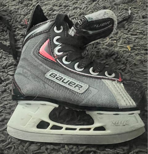 Bauer Youth 9 Vapor X30 Hockey Skates Youth 9 hard to find size R9 (Used)