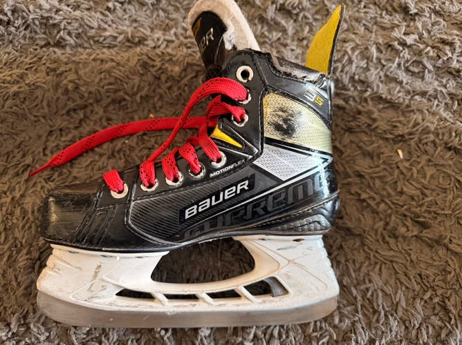 2020 Bauer Supreme 3S Hockey Skates Regular Width Size 2.5 (Used)