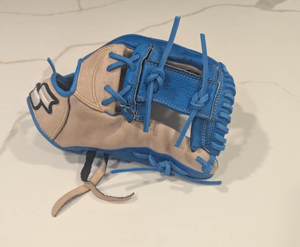 SSK Javier Baez Youth Baseball Glove 11" - S19JB3902R