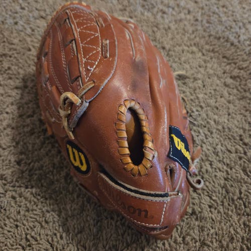 Wilson LH WS6 A9726 Baseball/Softball Glove 12" Game Ready High quality leather glove