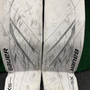 White Bauer Vapor X5 Pro Goalie Leg Pads (Used) | Intermediate Medium (31+)