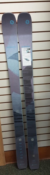 146 cm Blizzard Black Pearl 88 Skis (New)