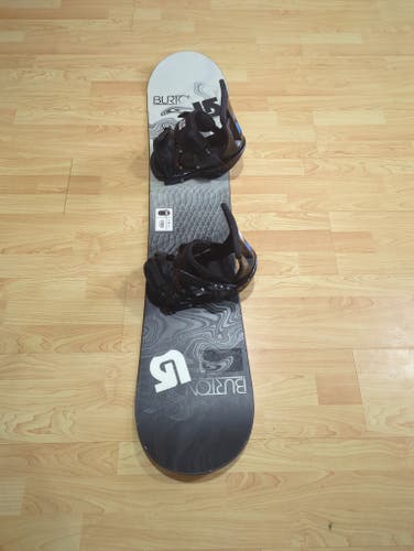 Burton LTR-L snowboard 125 cm with Burton bindings size Small fit 5-7 beginners.