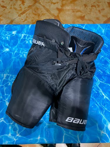Intermediate Medium Bauer X Hockey Pants (Used)