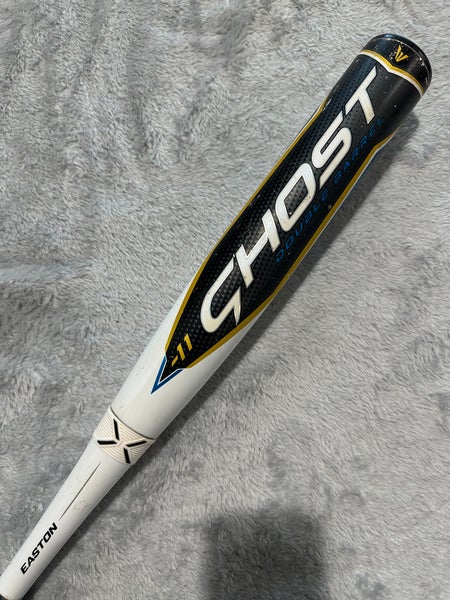 White 2022 Easton Ghost Composite Bat (-11) Composite 18 oz 29" (Used)
