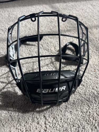 Small Bauer Profile II Facemask Full Cage (Used)