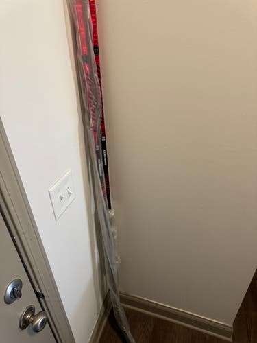 2 Pack Senior Warrior Novium 2 Pro right Hand Hockey Stick M03 75 Flex Pro Stock (New)