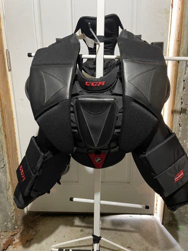 CCM Goalie Chest Protector AR500 Senior Large