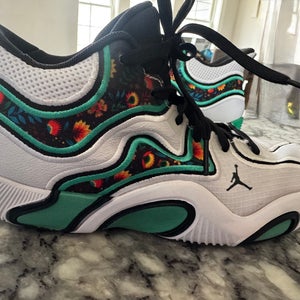 Men's 6.5Y (Big Kids / Youth) Youth Air Jordan Shoes (Used)