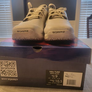 White Men's Size M 9.0 (W 10.0) Adult Low Top Turf Cleats (Used)