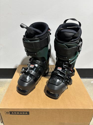Brand New Armada AR One 110 MV Ski Boots – 24/24.5 – 100 mm Last – Black/Green