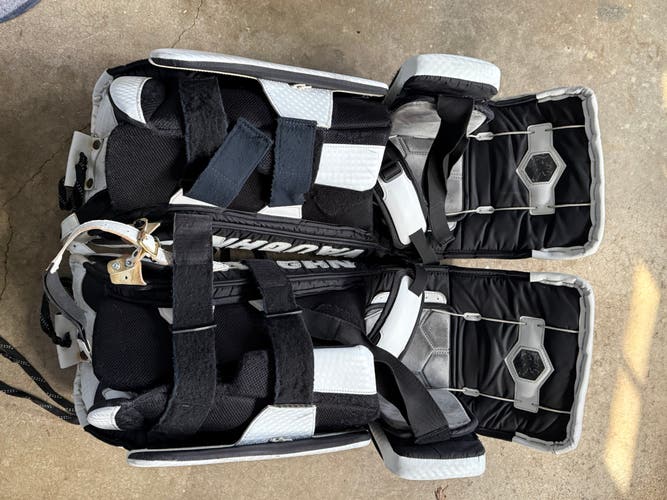 34" Vaughn Ventus SLR2 Goalie Leg Pads Pro Stock (Used)