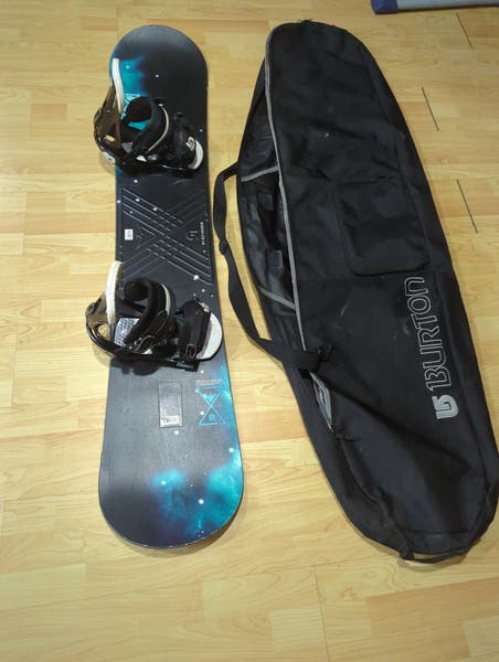 Burton snowboard LTR 150cm with Bindings size M beginner