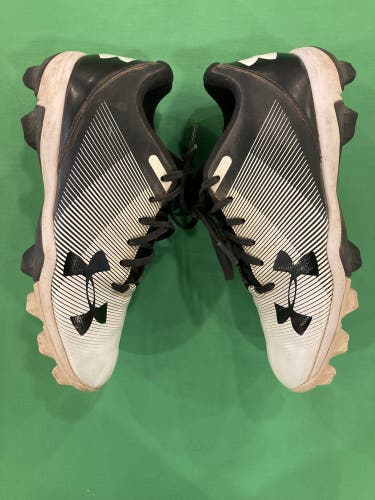 Kid's Under Armour Low Top Baseball Cleats | Size 5.5