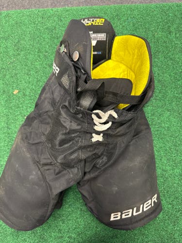 Black Bauer Supreme Ultrasonic Hockey Pants (Used) | Youth Large