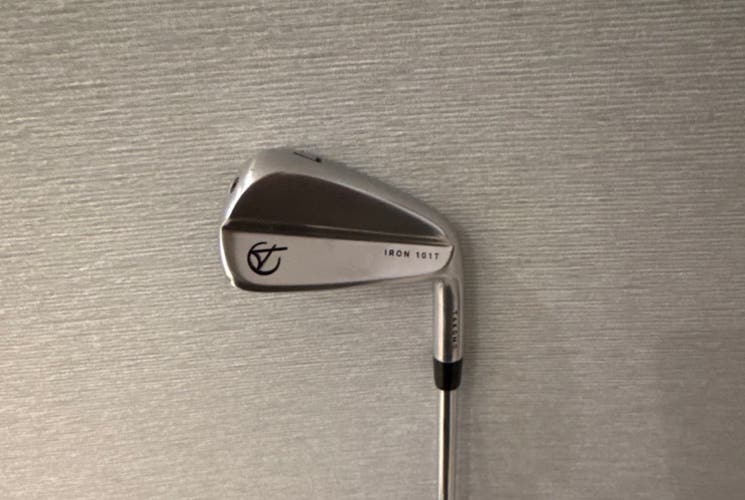 2022 101T Right Handed Iron Set (New)