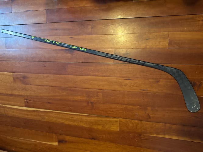 Senior Bauer AG5NT Right Handed Hockey Stick P92 76 Flex (Used)