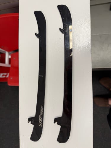 CCM Black Step Steel 295 mm (Used)